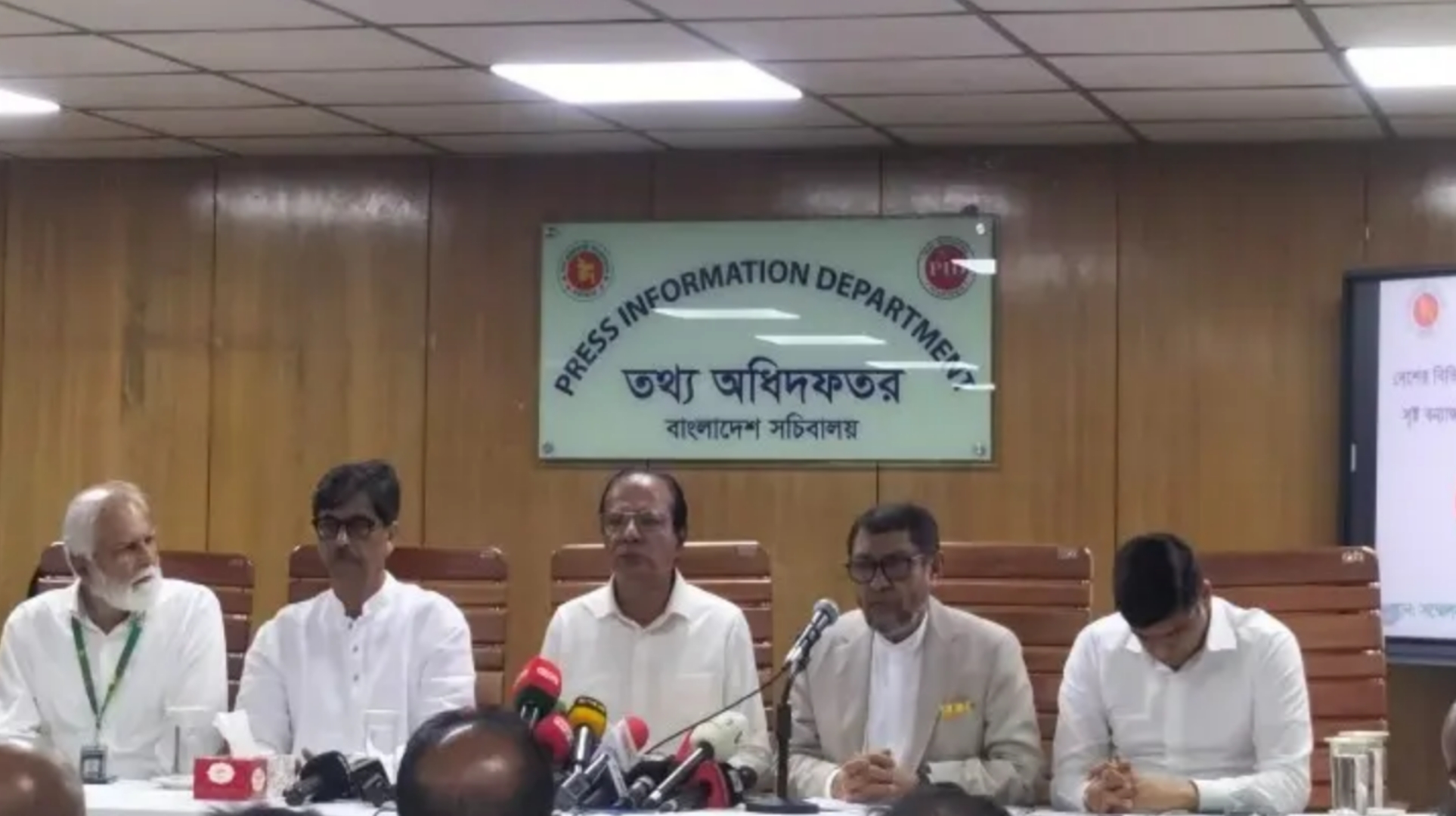 বন্যা মোকাবিলায় স্বাস্থ্য বিভাগের সব ছুটি বাতিল : স্বাস্থ্যমন্ত্রী 