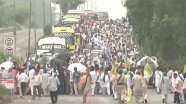 ভারতে ককরোচ পার্টির আন্দোলন, যোগ দিলেন কৃষকরা