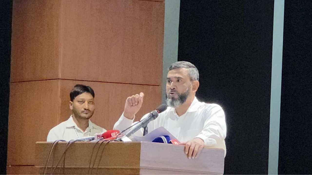 ইসি পক্ষপাতমূলক নির্বাচনের চাপ দেবে না : সানাউল্লাহ