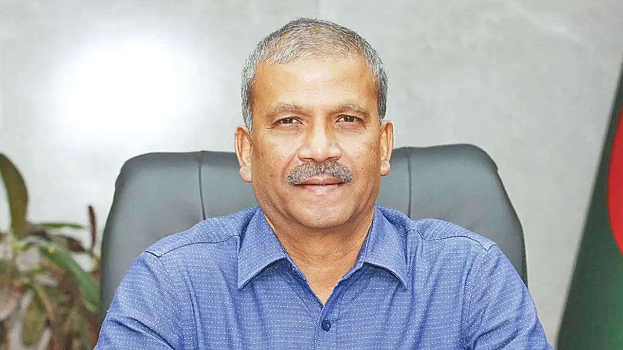গণভোট ইস্যুতে খুব দ্রুতই ফয়সালা আসবে : আসিফ নজরুল