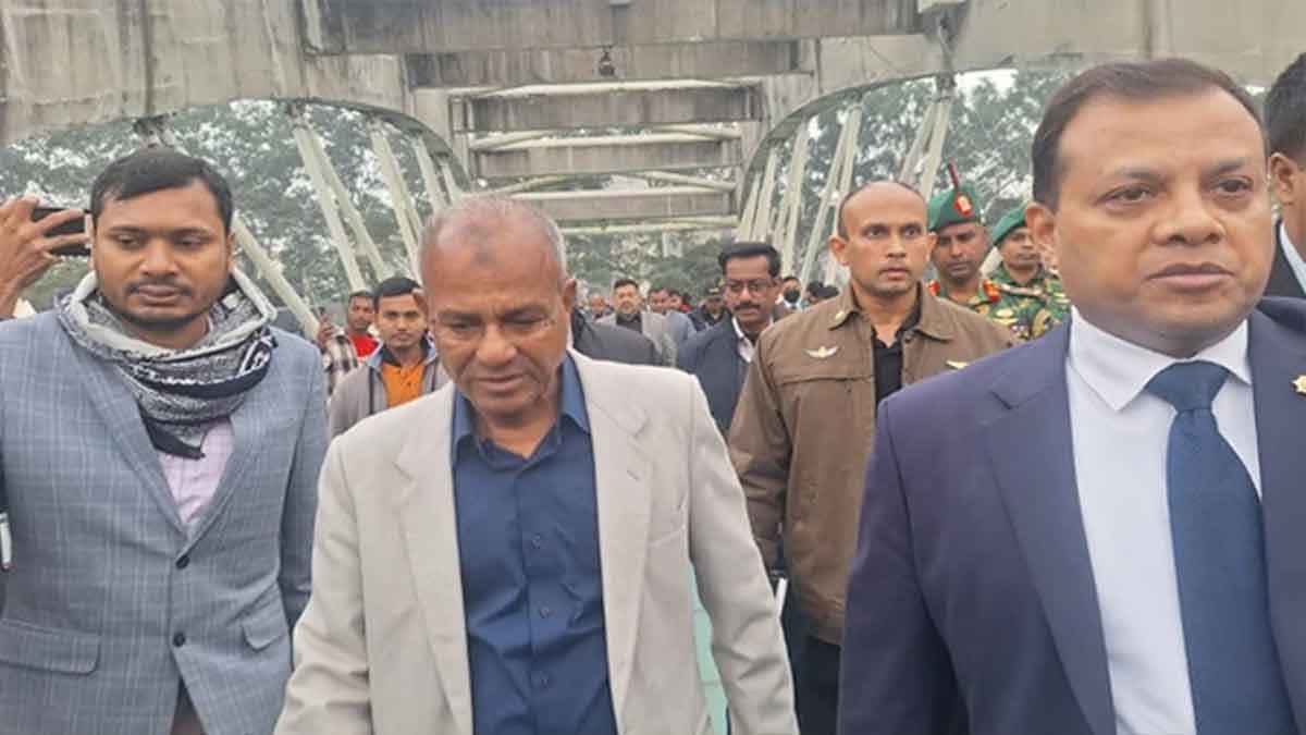 খালেদা জিয়ার কবরের জায়গা পরিদর্শন করলেন স্বরাষ্ট্র উপদেষ্টা