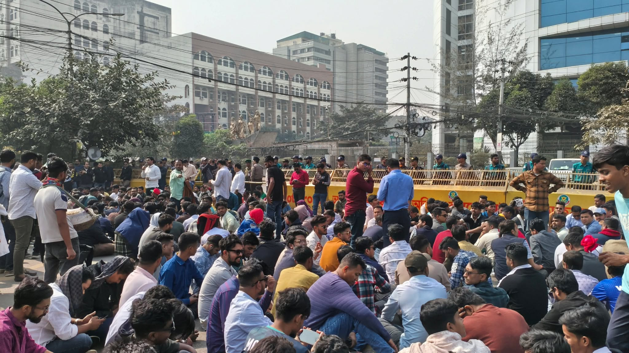 আজ ফের ইসির সামনে অবস্থান কর্মসূচি শুরু করলো ছাত্রদল