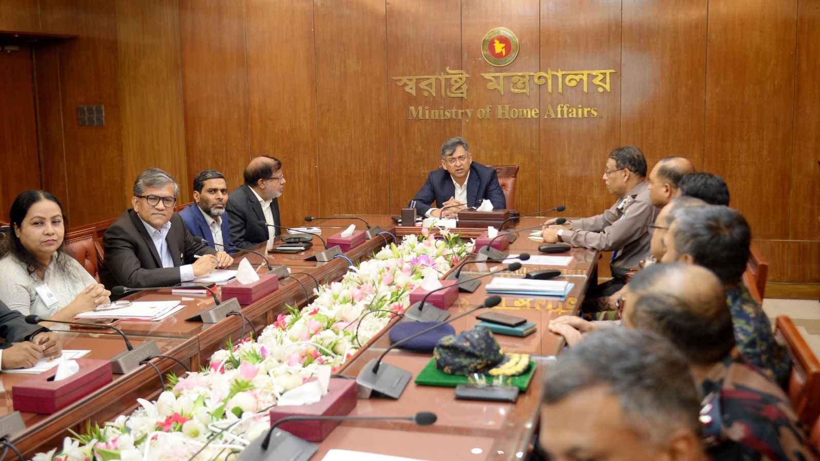 আইনশৃঙ্খলা বাহিনীকে জনপ্রত্যাশা পূরণে কাজ করতে হবে: স্বরাষ্ট্রমন্ত্রী